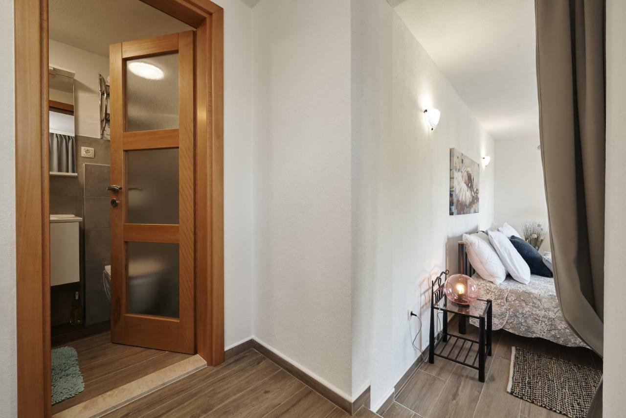Beach House Blue Lagoon Okrug Gornji Exterior foto