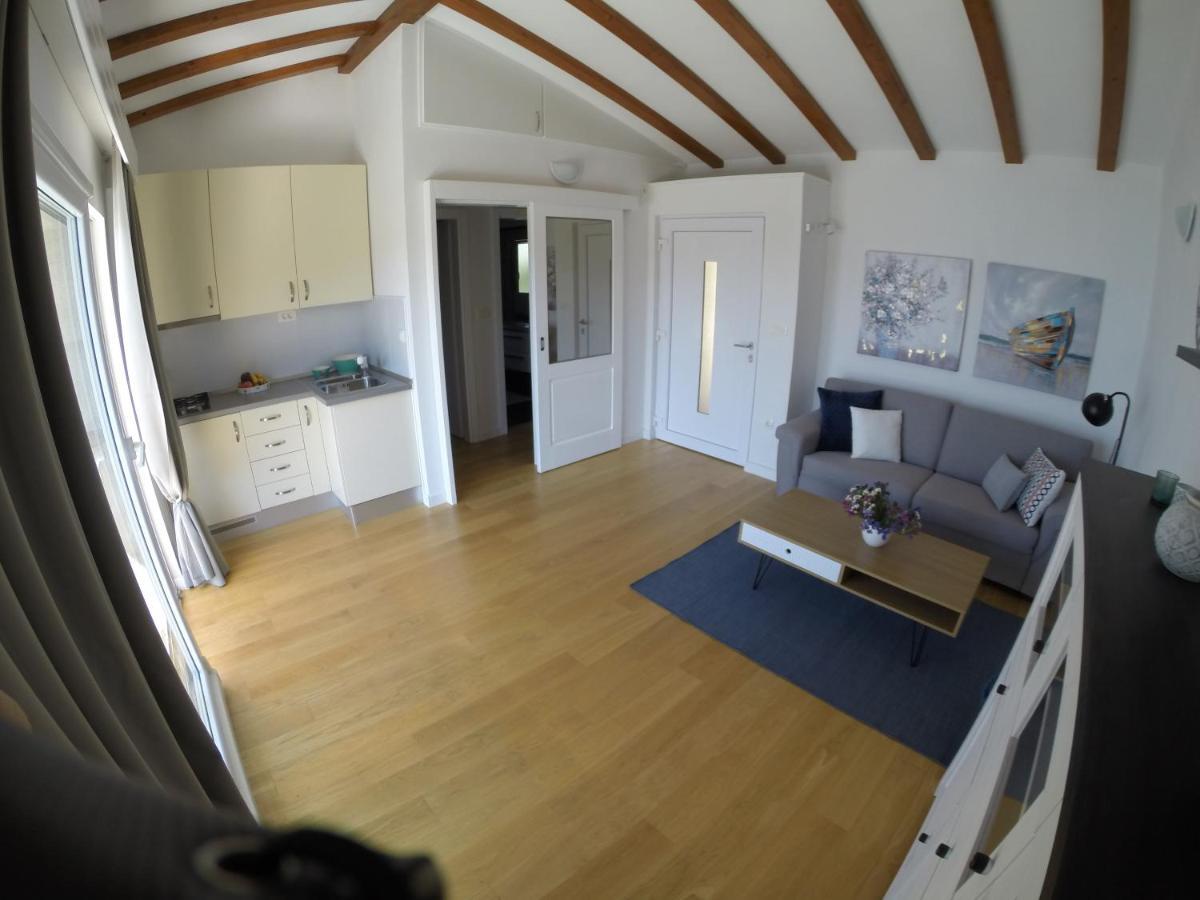Beach House Blue Lagoon Okrug Gornji Exterior foto